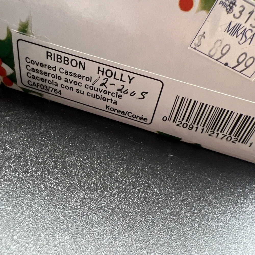 Mikasa Ribbon Holly Covered Casserole Dish‎